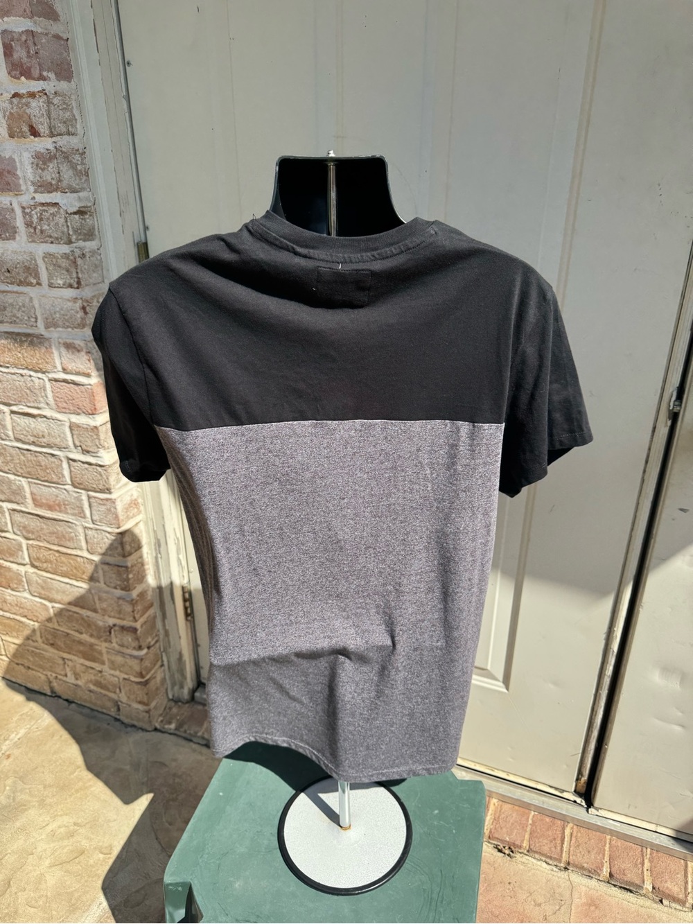 GUESS, Men’s, Two-Tone, V-Neck Tee, — Black and Charcoal Heather, Size Large - Picture 2 of 4